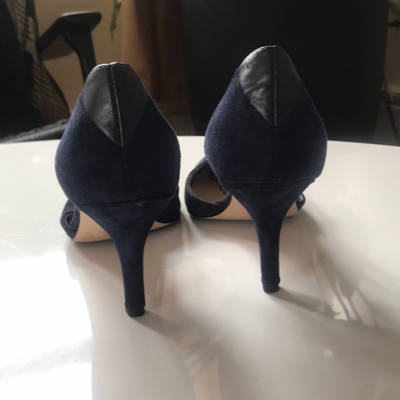 Sam Edelman suede heels. Great condition! - Picture 3 of 4